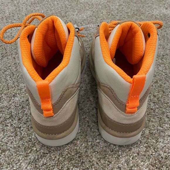 UGG Women’s Highland Hi Heritage Boots Size 9 (S/N 1112281)/ Sneakers - Picture 5 of 5